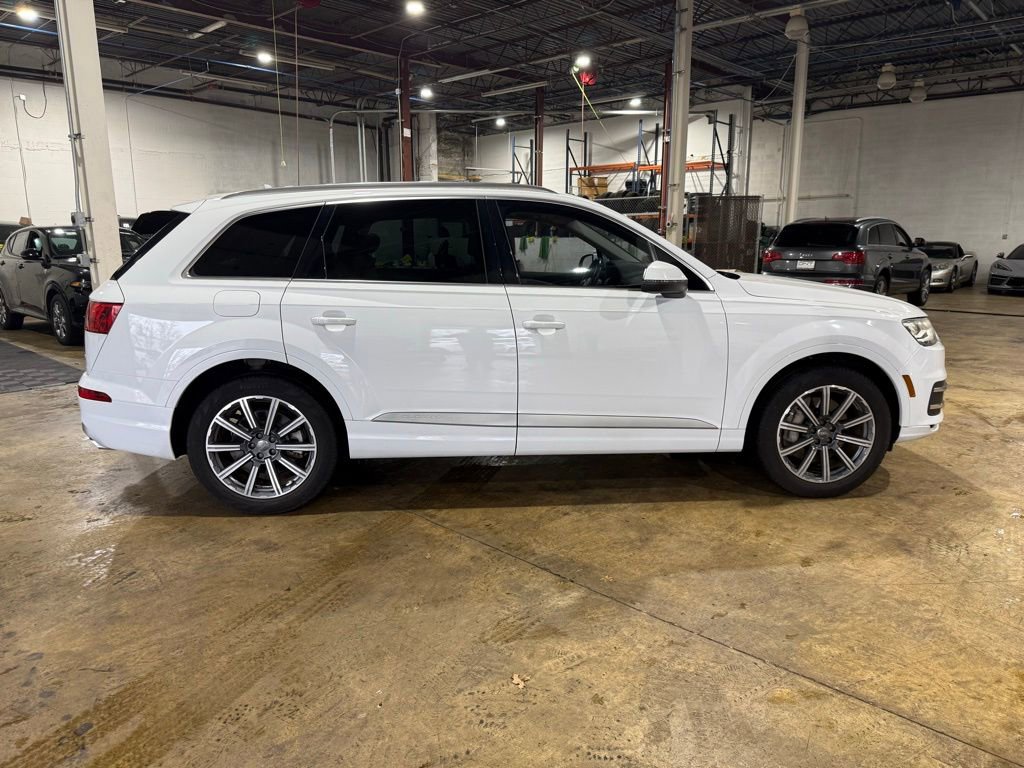 Used 2017 Audi Q7 3.0T Premium image 7