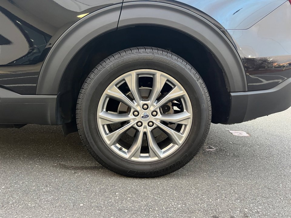 Used 2022 Ford Explorer XLT w/ Equipment Group 202A image 26