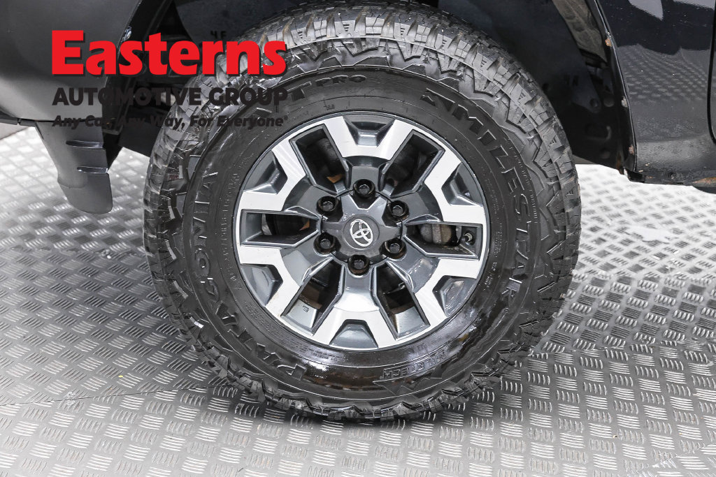 Used 2023 Toyota Tacoma SR AWD/4WD image 33