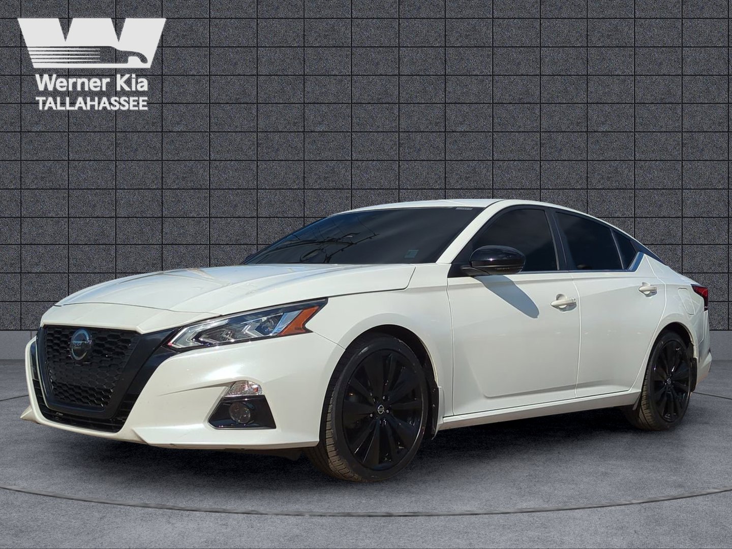 Used 2022 Nissan Altima 2.5 SR w/ Midnight Edition Package