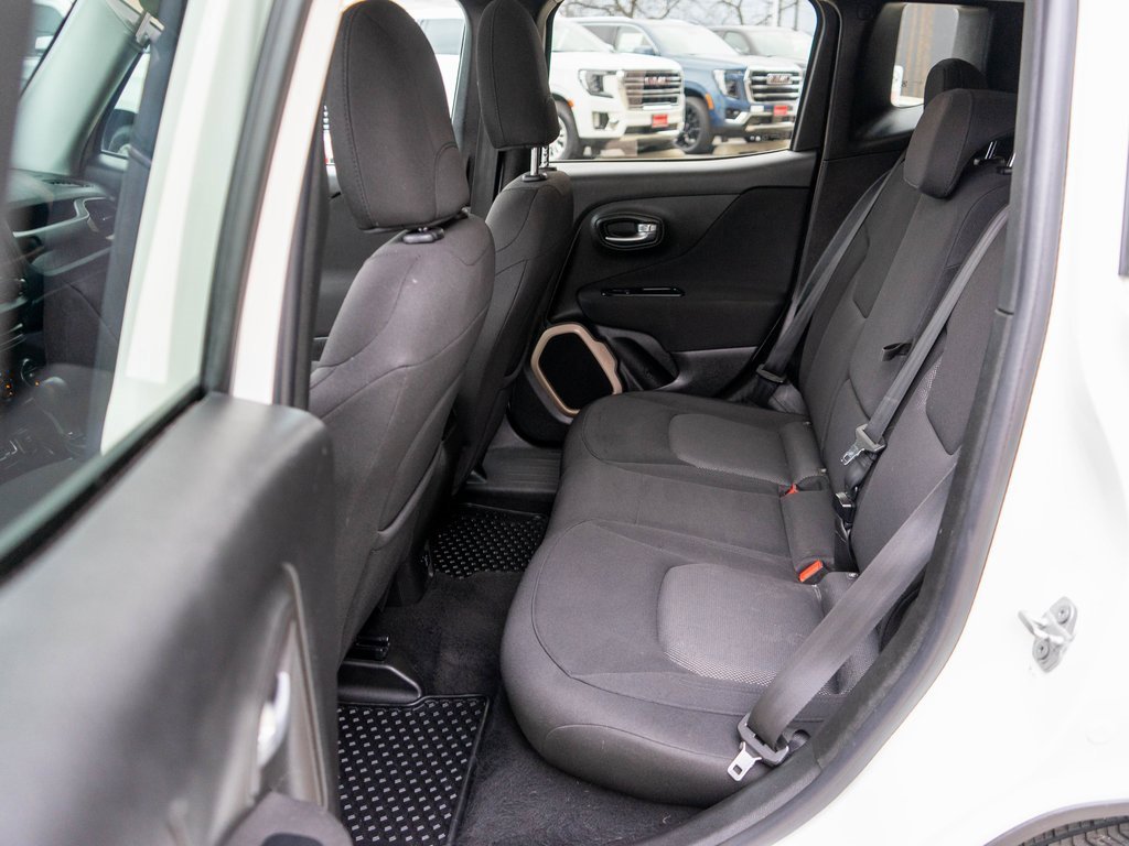 Used 2017 Jeep Renegade Latitude image 12