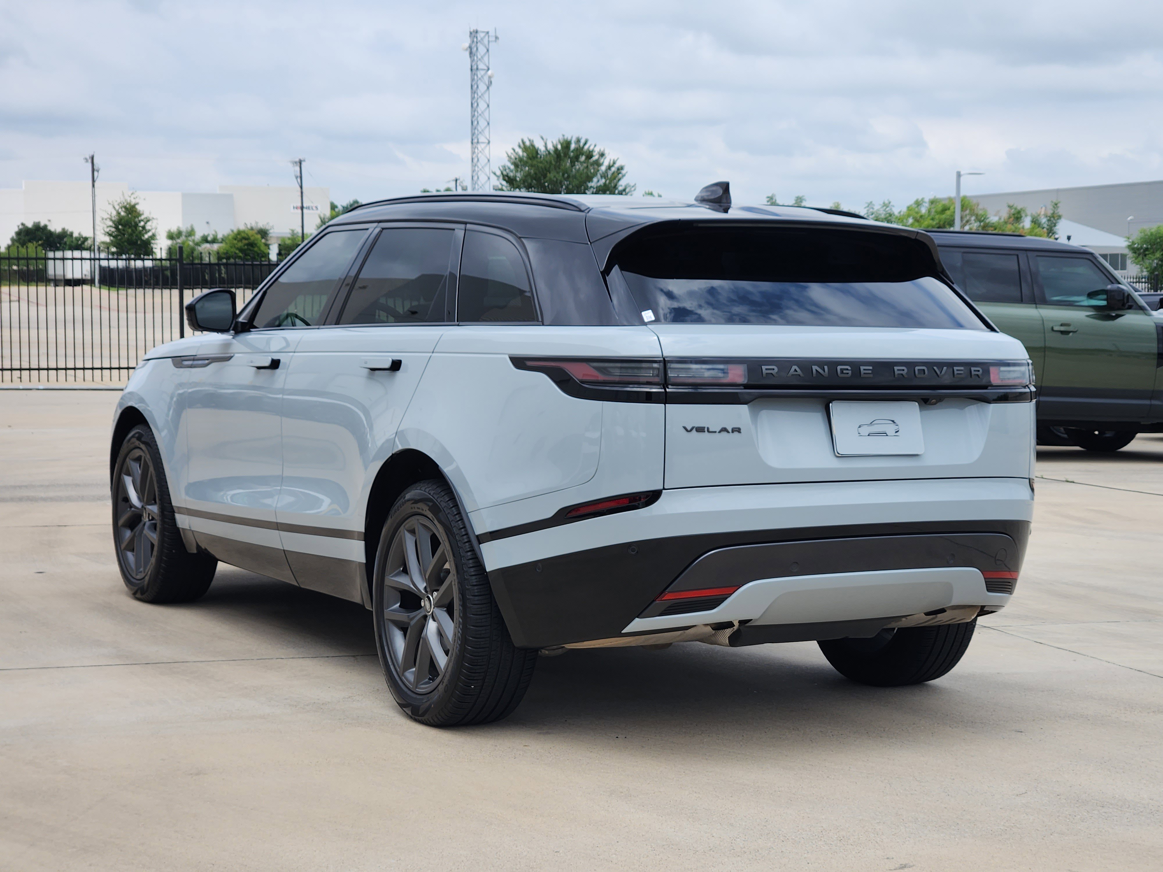 Certified 2026 Land Rover Range Rover Velar Dynamic SE AWD/4WD image 4