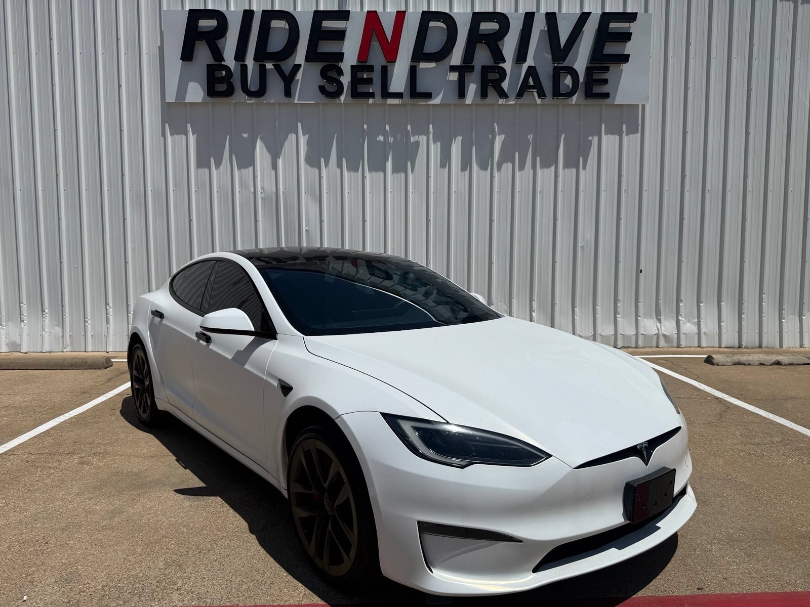 Used 2023 Tesla Model S Plaid AWD/4WD image 9
