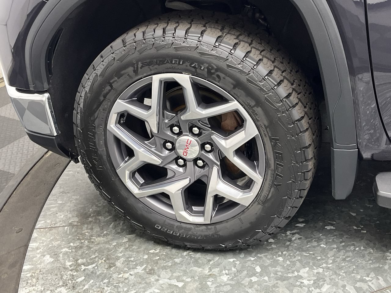 Certified 2022 GMC Sierra 1500 SLT w/ SLT Premium Plus Package AWD/4WD image 40
