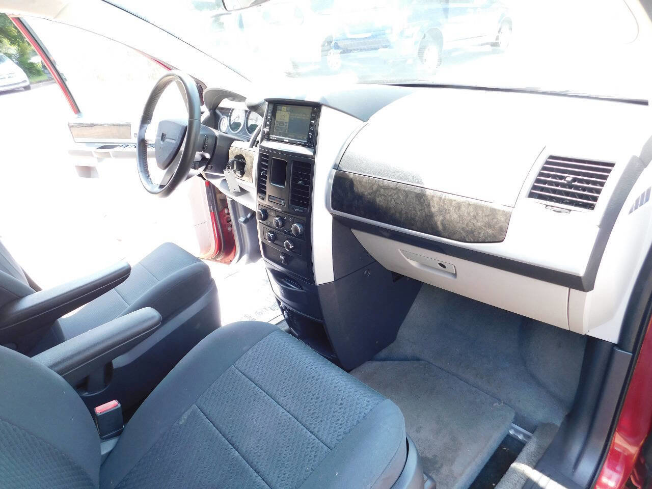 Used 2010 Dodge Grand Caravan Crew w/ Family Value Group image 29