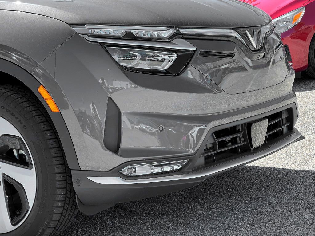New 2025 VinFast VF 8 Eco image 2