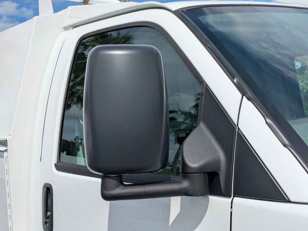 New 2025 Chevrolet Express 3500 w/ Power Convenience Package image 12