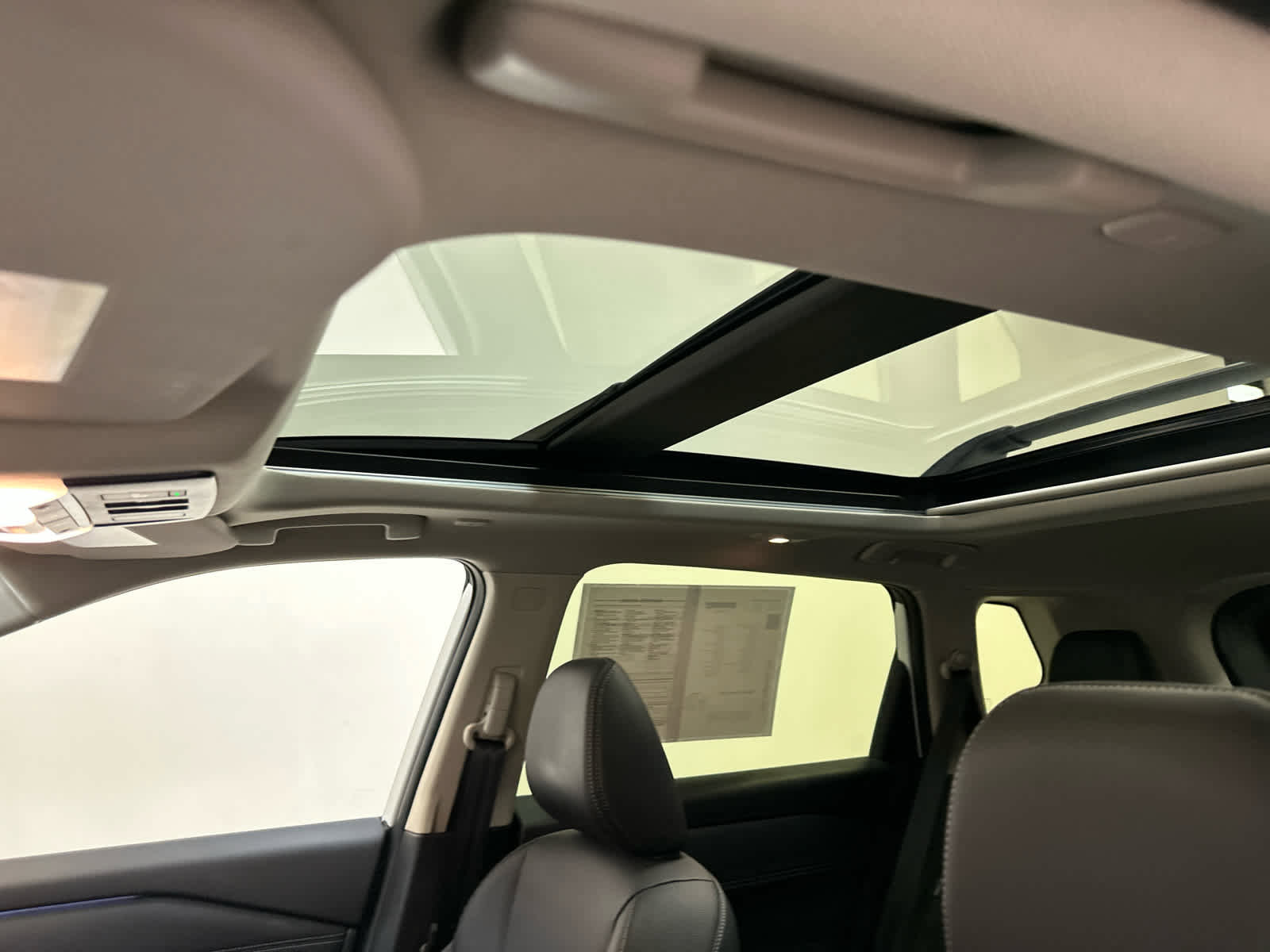 Certified 2025 Nissan Rogue Platinum image 33