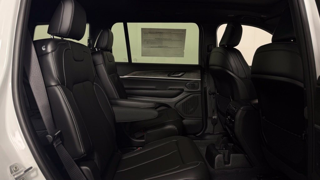New 2027 Jeep Grand Cherokee L Limited AWD/4WD image 29