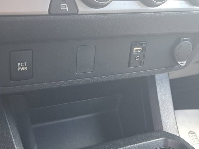Used 2018 Toyota Tacoma SR5 image 21