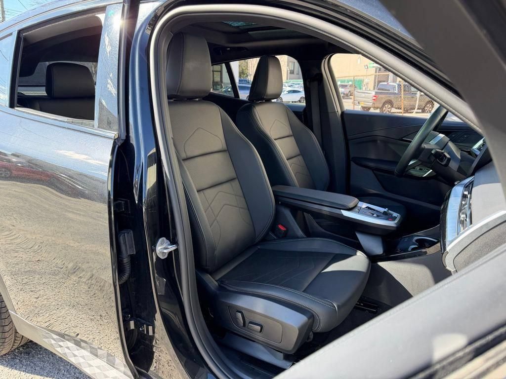 Used 2026 BMW X2 xDrive28i AWD/4WD image 12