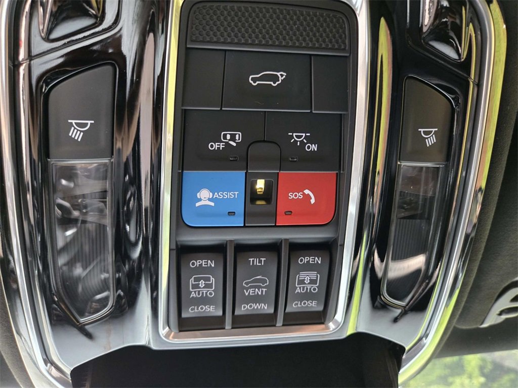 Used 2024 Jeep Grand Wagoneer Series III w/ Rear Seat Video Group 1 image 39