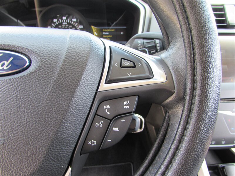 Used 2014 Ford Fusion SE FWD image 13