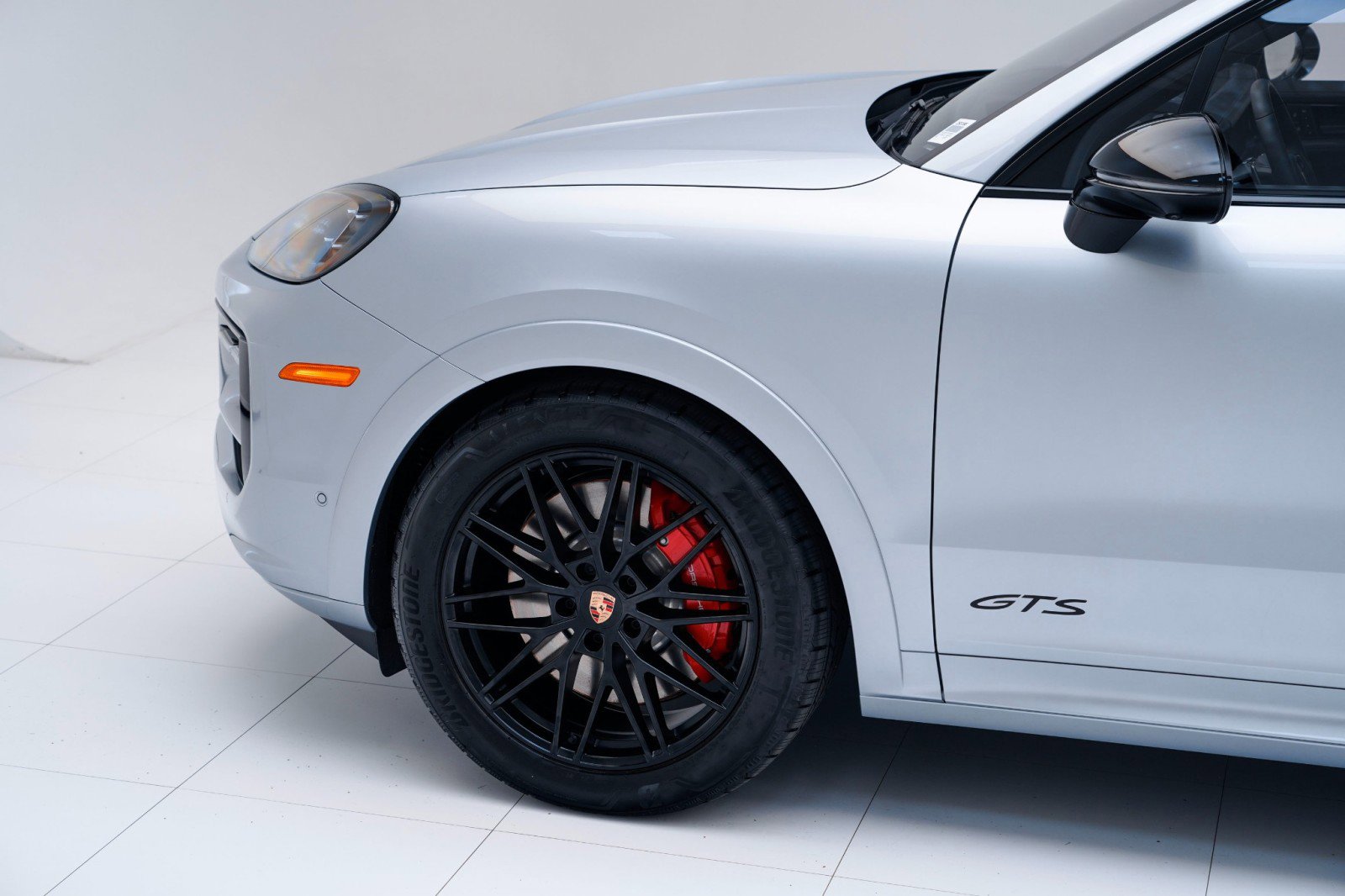 New 2026 Porsche Cayenne GTS image 9