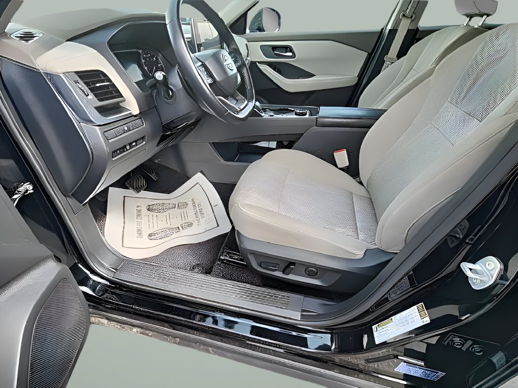 Used 2025 Nissan Rogue SV AWD/4WD image 21