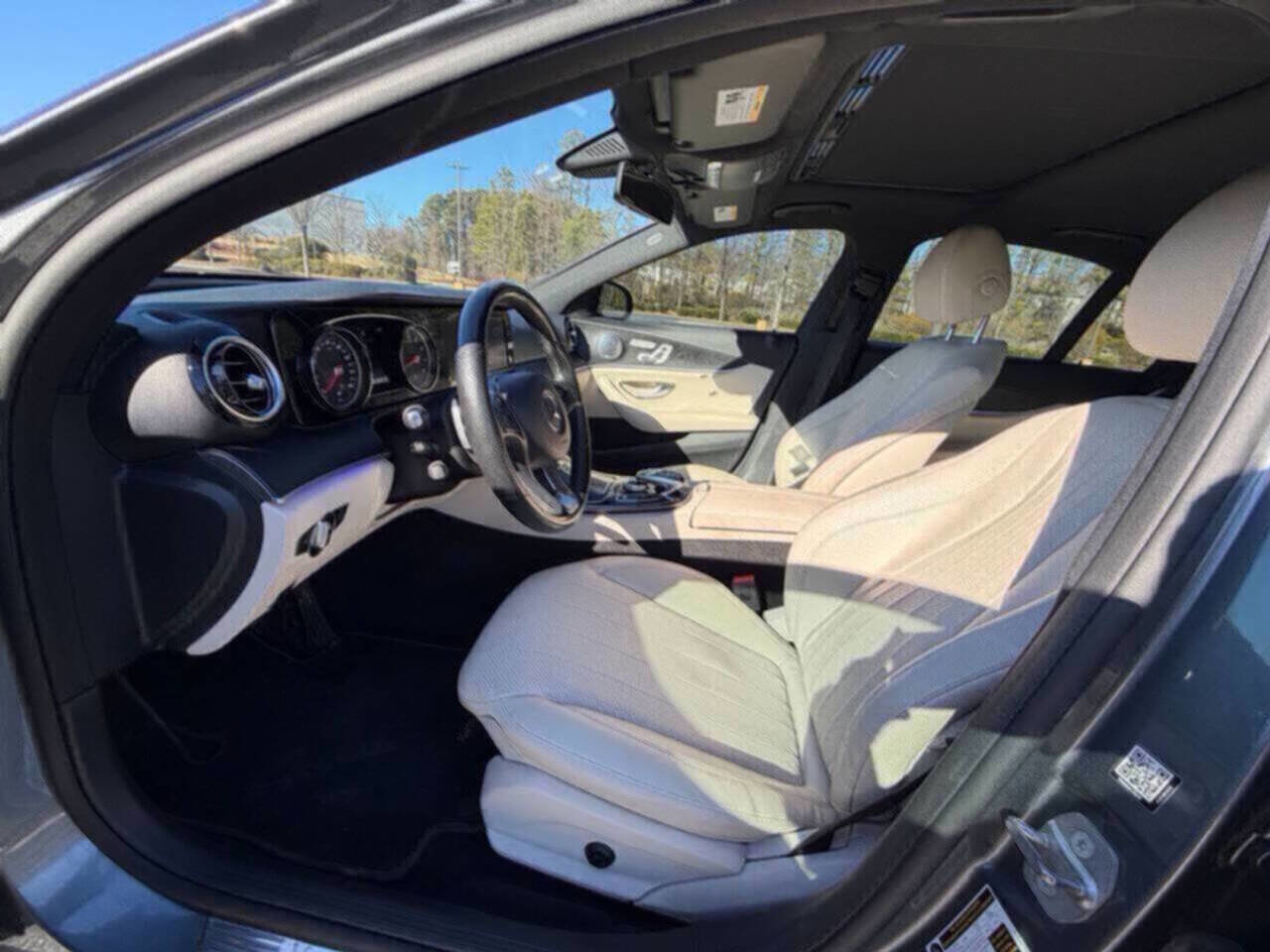 Used 2017 Mercedes-Benz E 300 4MATIC image 9