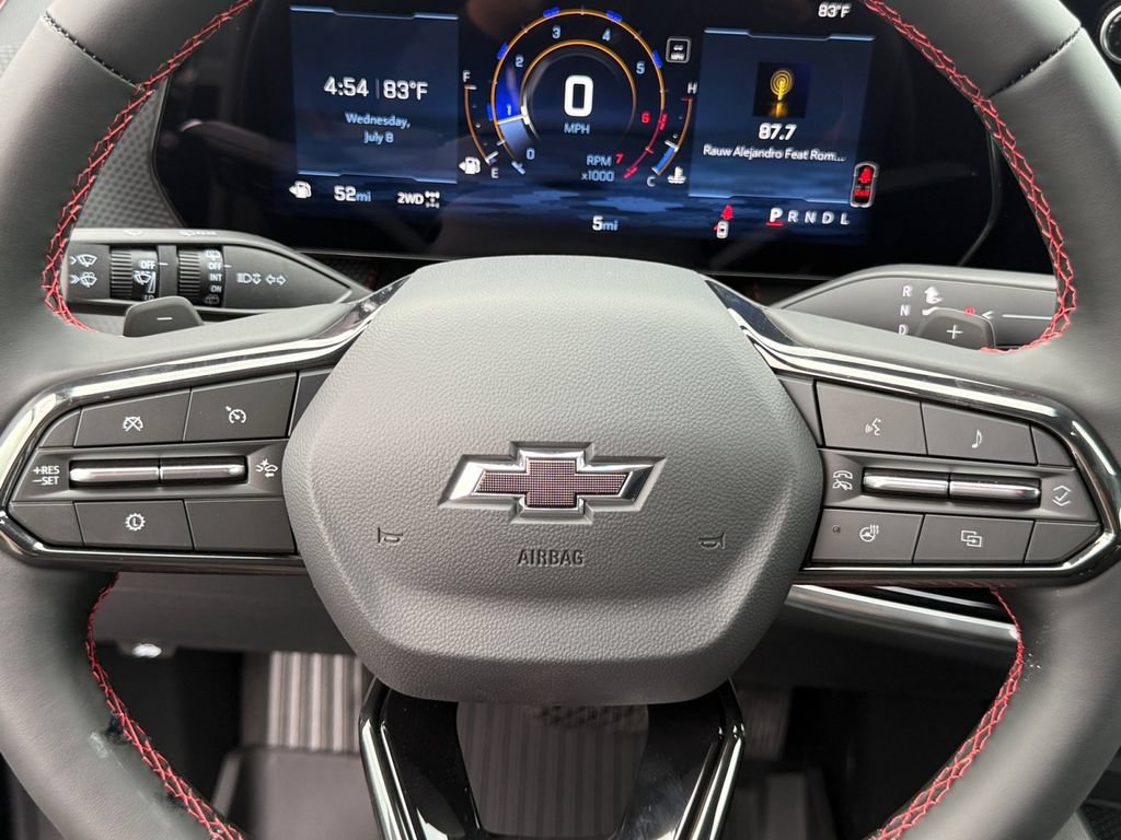New 2026 Chevrolet Equinox RS w/ Convenience Package III AWD/4WD image 22