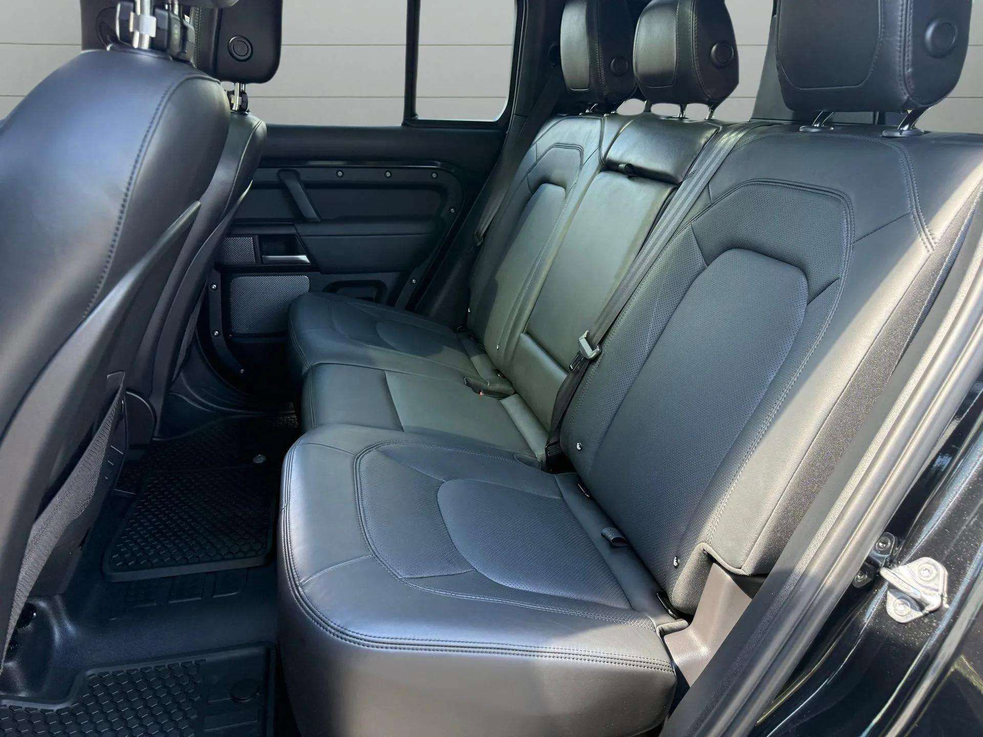 Used 2023 Land Rover Defender 110 Carpathian Edition image 16