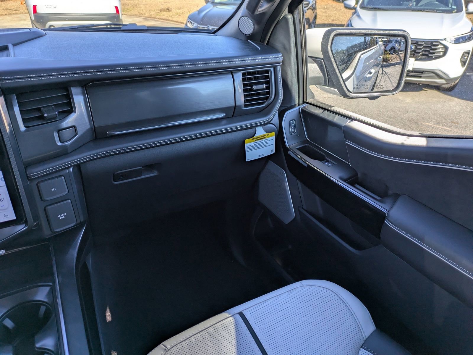 New 2025 Ford F150 Lightning Platinum AWD/4WD image 18