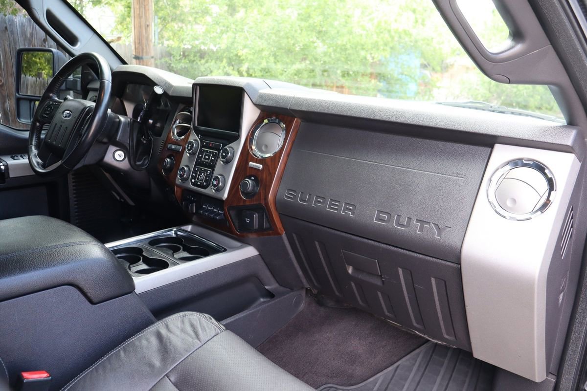 Used 2015 Ford F250 Lariat w/ Lariat Ultimate Package AWD/4WD image 18