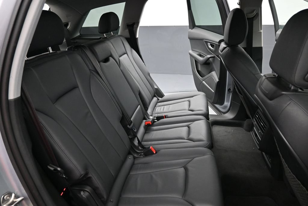 Used 2023 Audi Q7 2.0T Premium Plus w/ Premium Plus Package AWD/4WD image 14