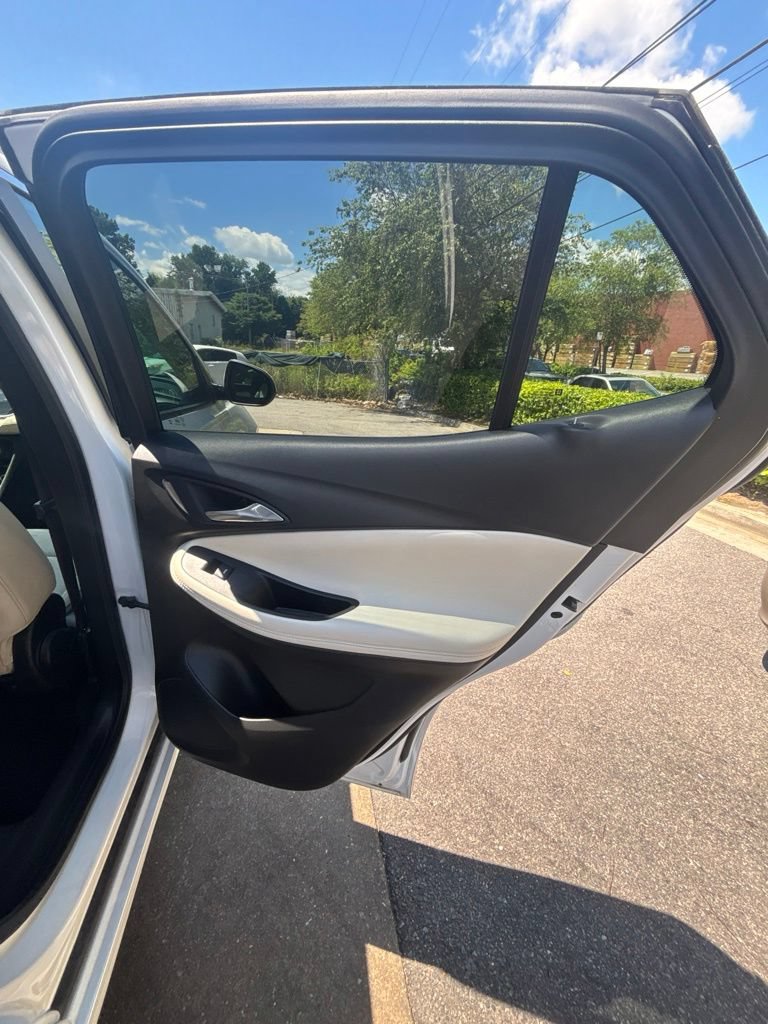 Used 2021 Buick Encore GX Select w/ Sport Touring Package FWD image 20