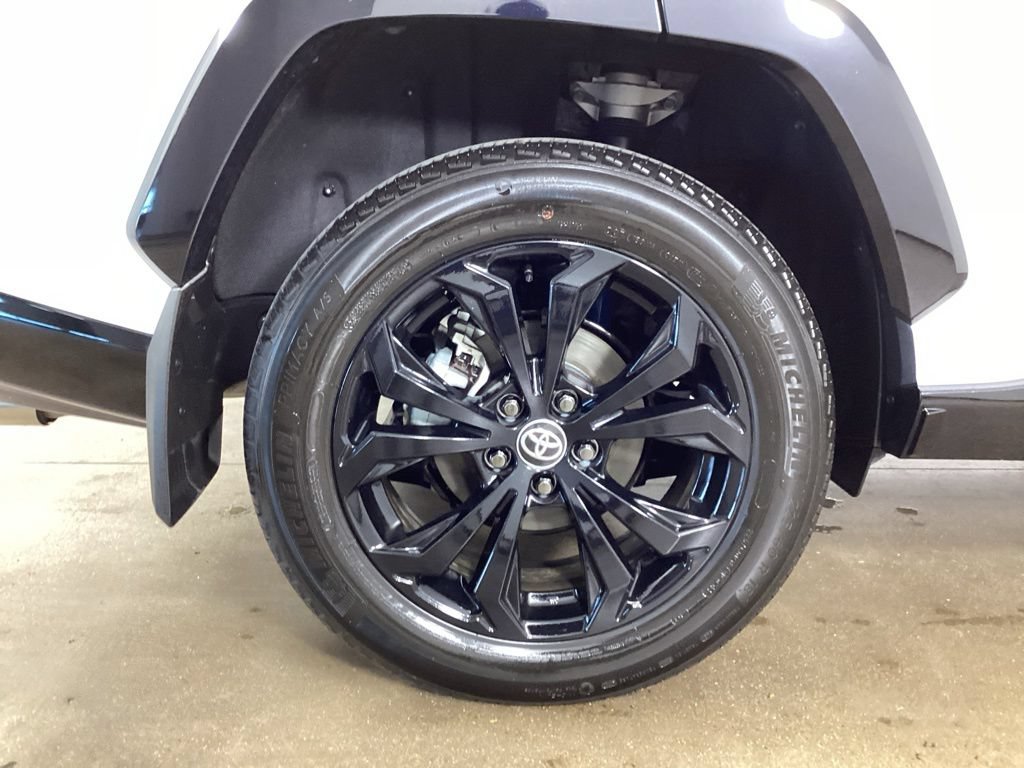 Used 2023 Toyota RAV4 XSE AWD/4WD image 39