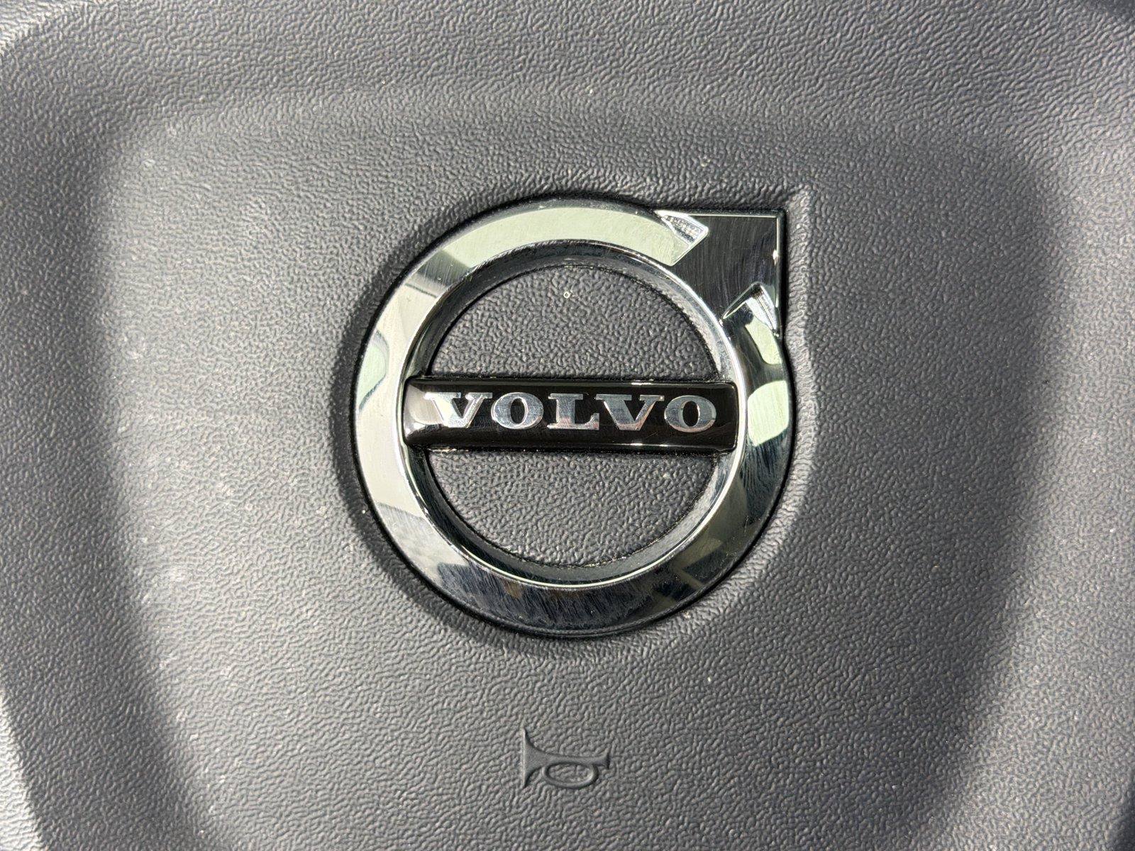 Used 2020 Volvo XC40 T5 Momentum AWD/4WD image 23