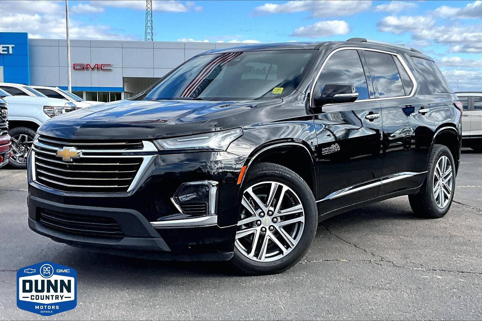 Used 2022 Chevrolet Traverse High Country w/ LPO, Floor Liner Package AWD/4WD image 1