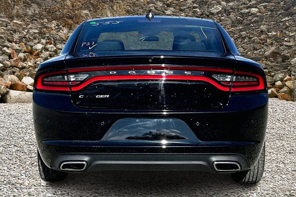 Used 2023 Dodge Charger SXT image 4