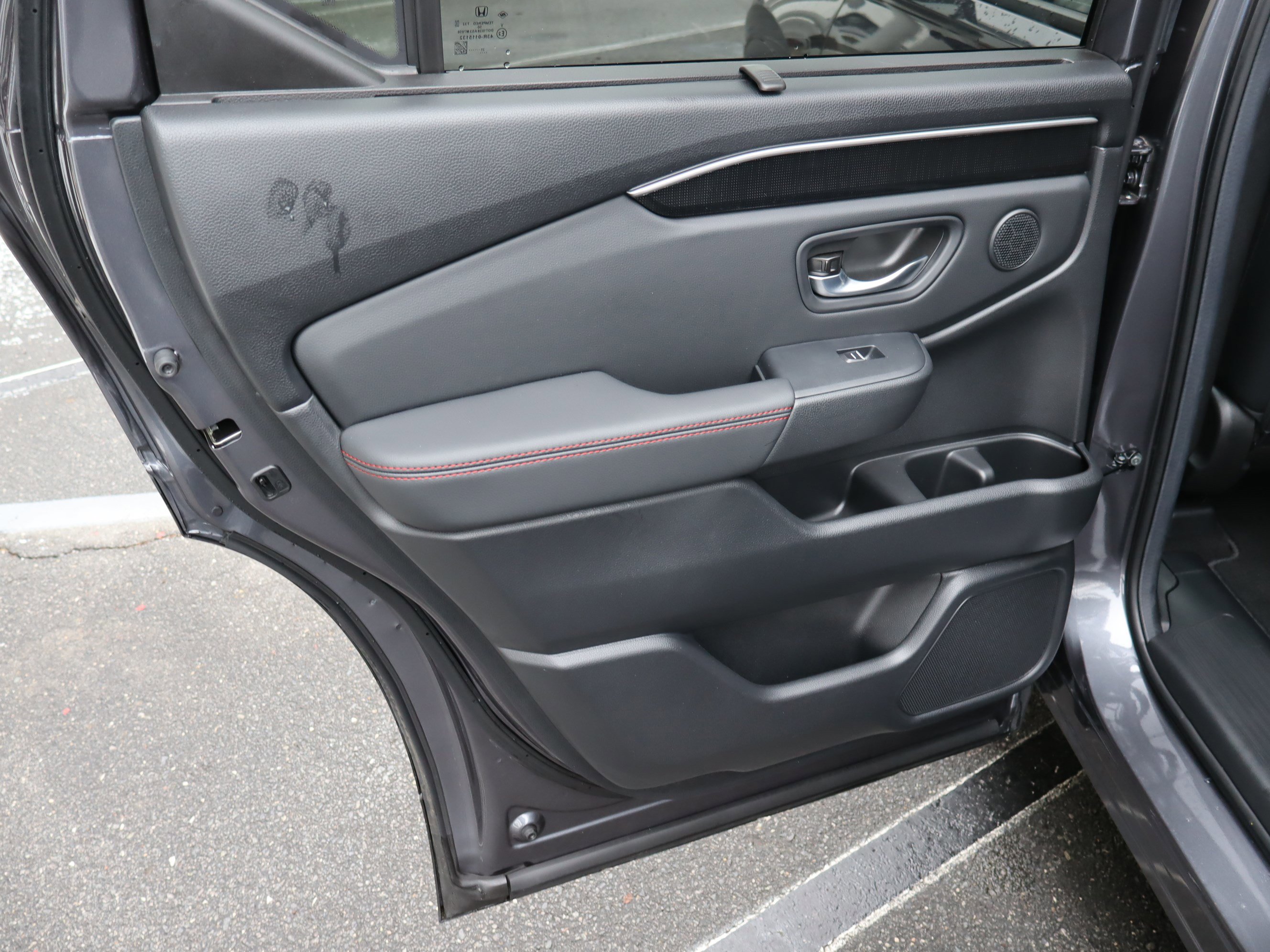 Used 2025 Honda Pilot Black Edition image 33