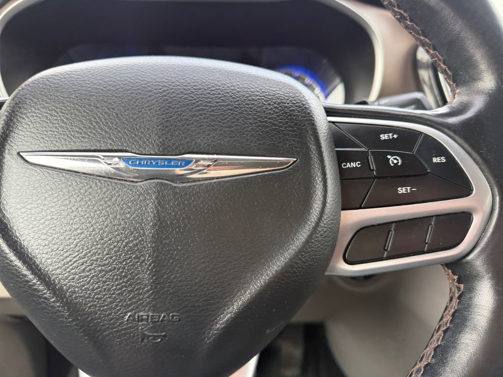 Certified 2019 Chrysler Pacifica Touring-L image 26