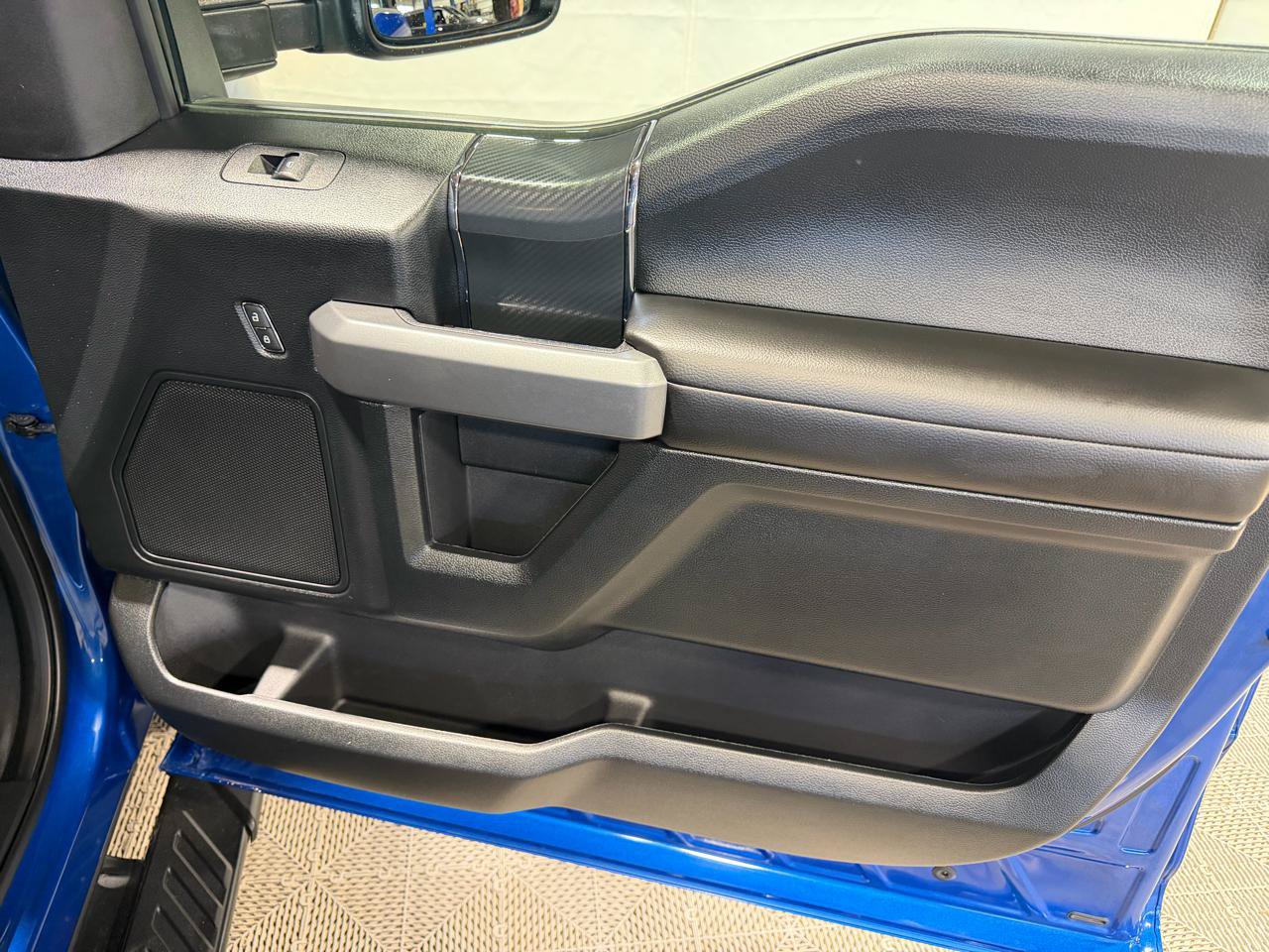 Used 2018 Ford F150 XLT w/ Equipment Group 302A Luxury AWD/4WD image 13
