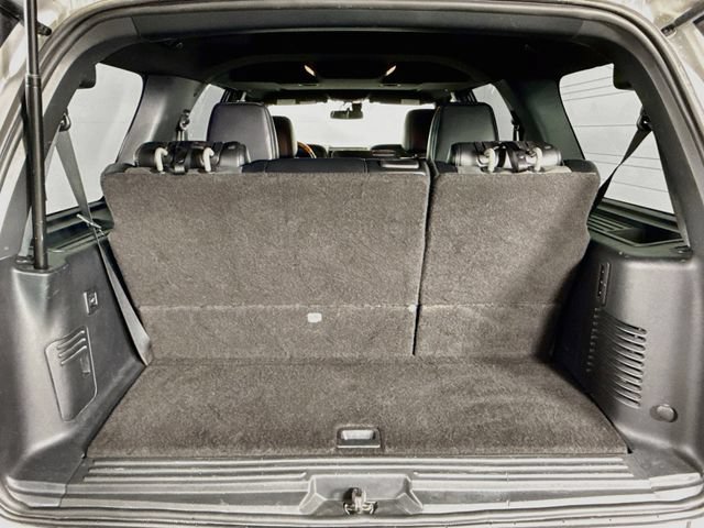 Used 2016 Lincoln Navigator Select AWD/4WD image 27