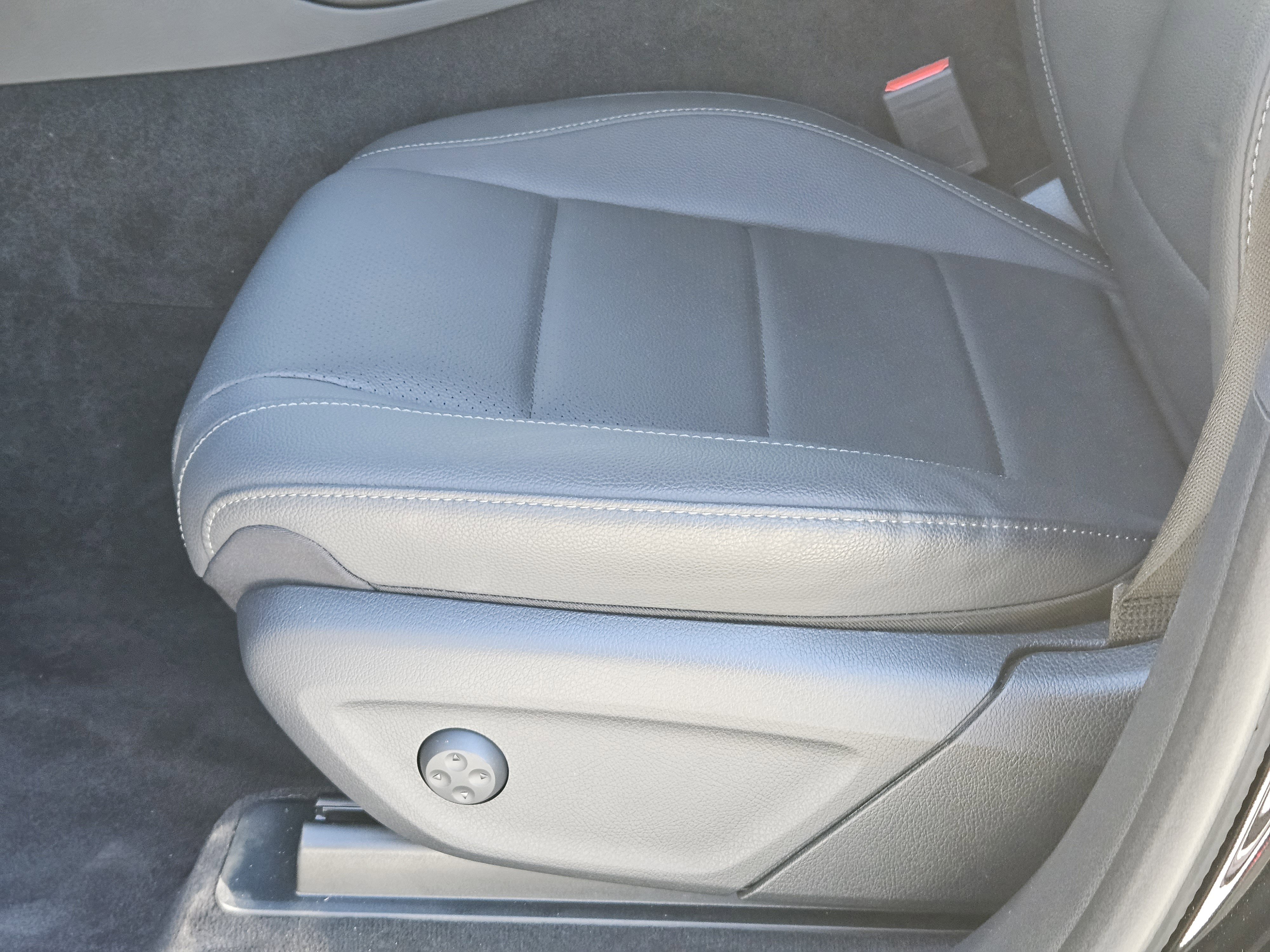 Certified 2025 Mercedes-Benz GLS 450 4MATIC image 25