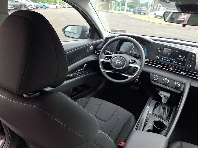 New 2026 Hyundai Elantra SE FWD image 9