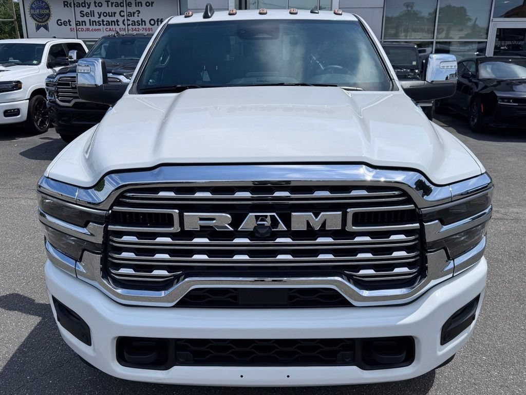 Used 2026 RAM 2500 Limited AWD/4WD image 2