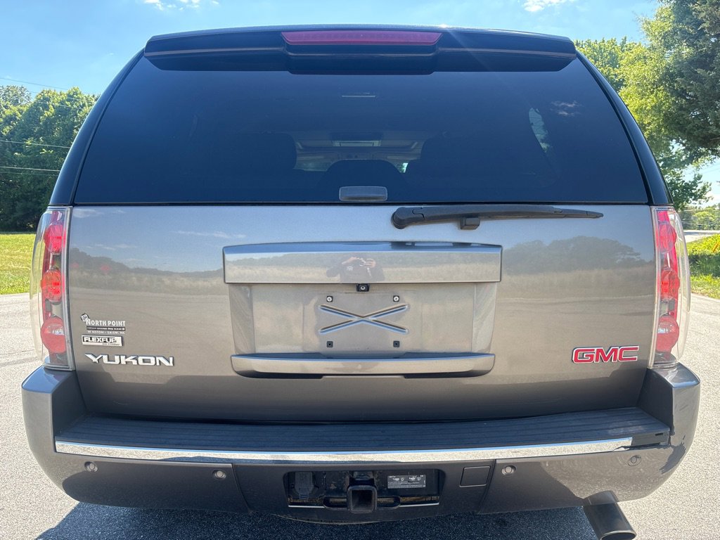 Used 2012 GMC Yukon Denali AWD/4WD image 4
