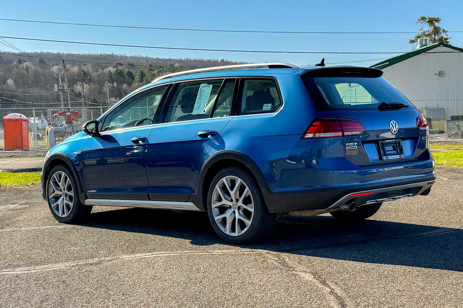 Used 2019 Volkswagen Golf Alltrack SE image 5