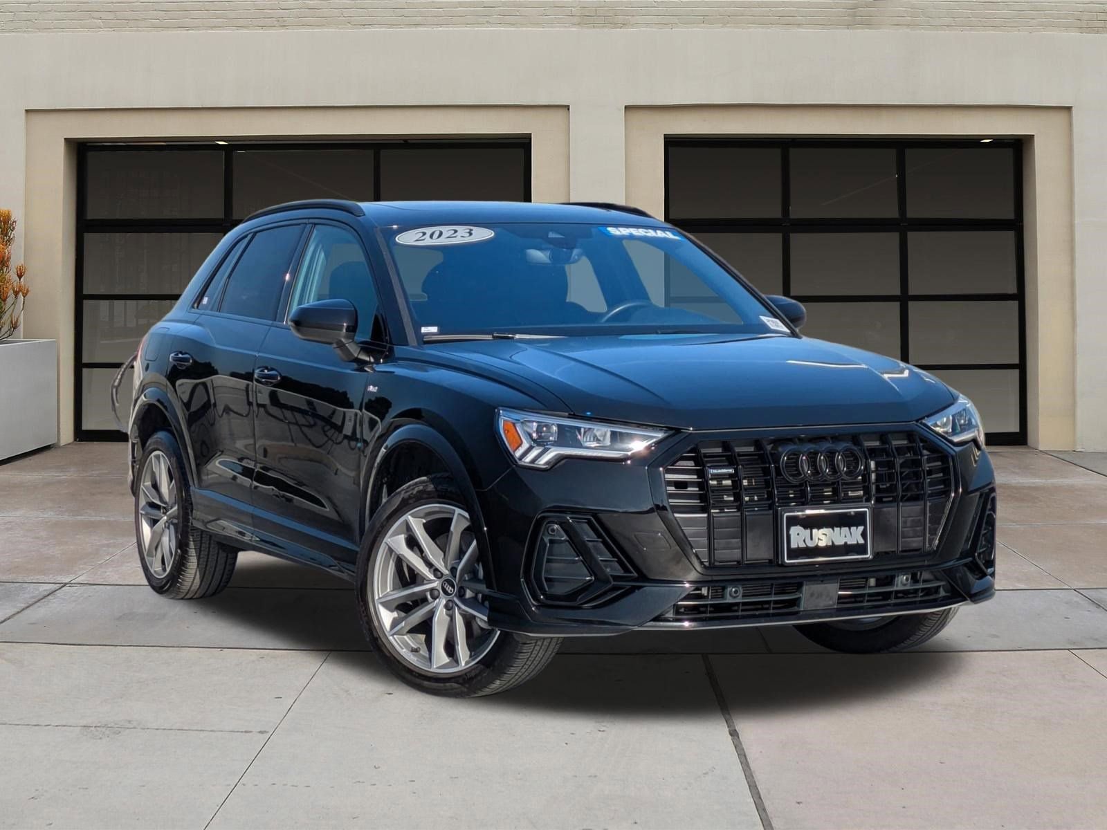 Used 2023 Audi Q3 2.0T Premium w/ Black Optic Sport Package image 32