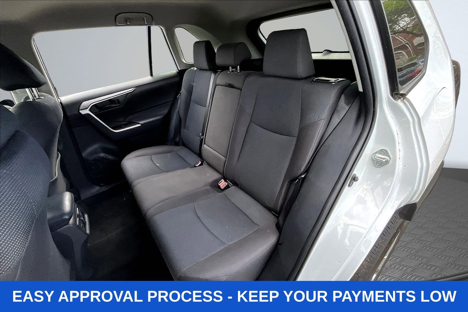 Used 2022 Toyota RAV4 LE AWD/4WD image 29