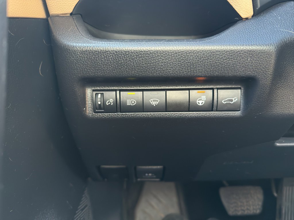 Used 2022 Toyota RAV4 XLE image 20