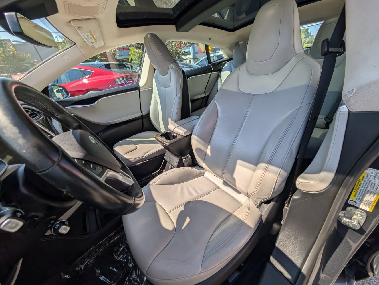 Used 2015 Tesla Model S 60 RWD image 16