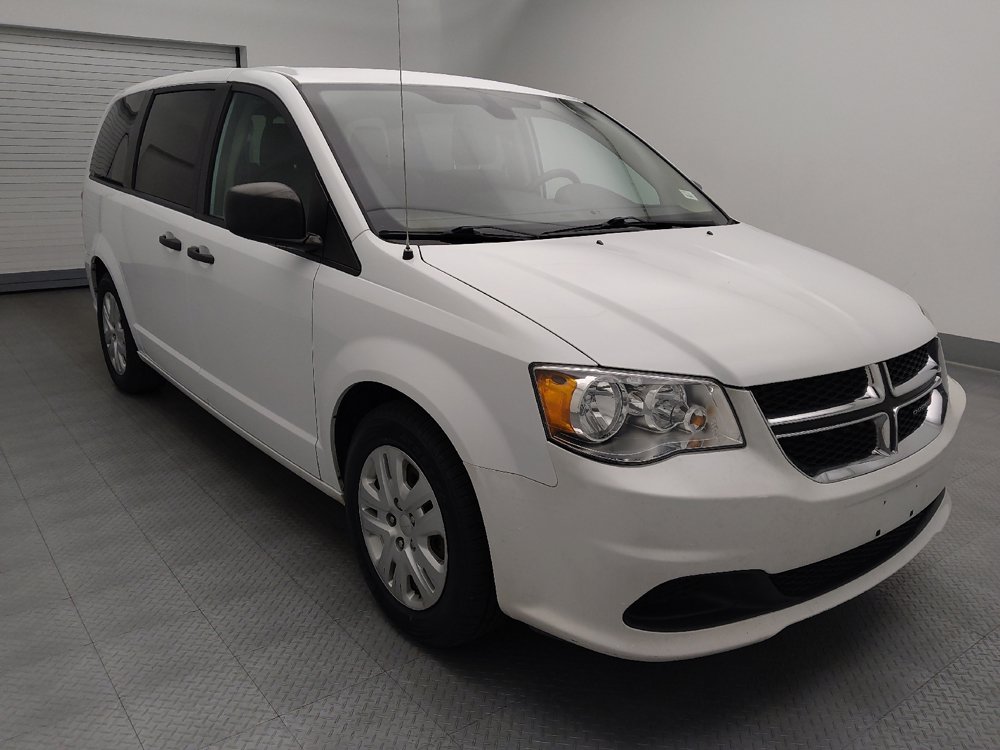 Used 2019 Dodge Grand Caravan SE w/ UConnect Hands-Free Group FWD image 13