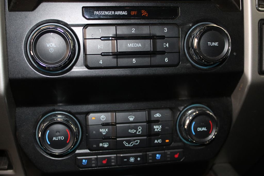 Used 2019 Ford F150 Lariat image 32