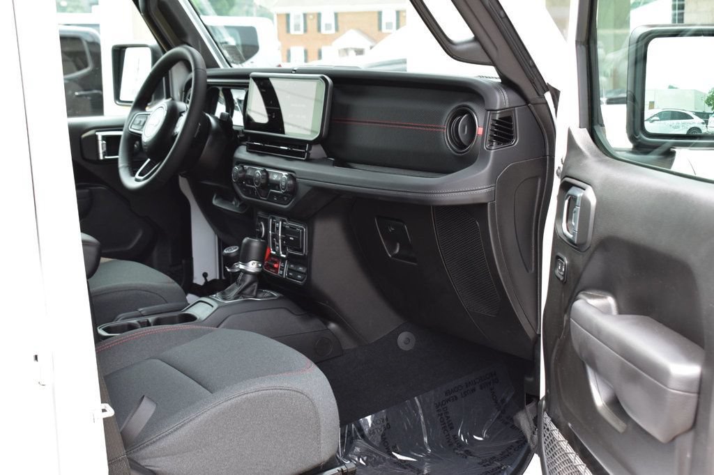 Used 2026 Jeep Gladiator Rubicon AWD/4WD image 21