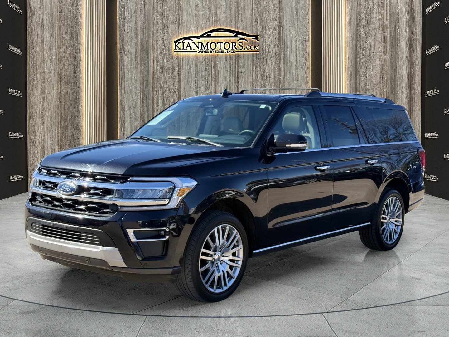 Used 2024 Ford Expedition Max Limited image 3