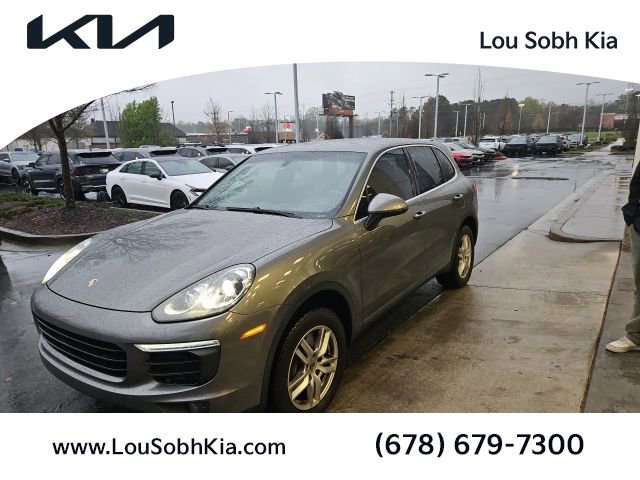 Used 2016 Porsche Cayenne Base image 1