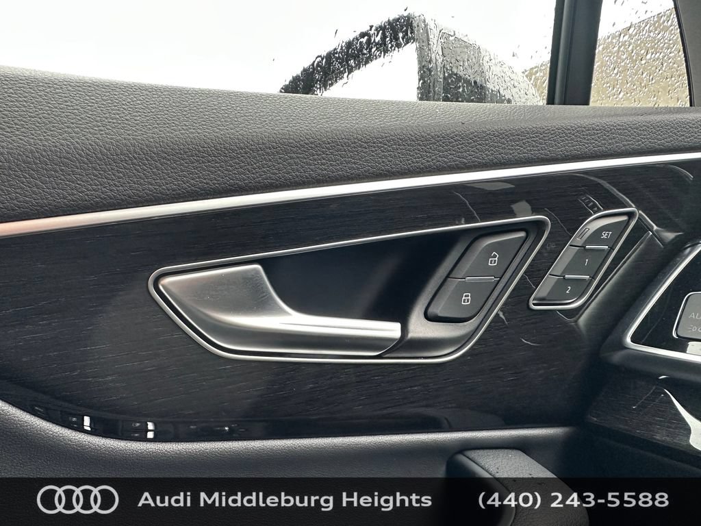 Certified 2026 Audi Q7 3.0T Premium w/ Convenience Plus Package AWD/4WD image 30