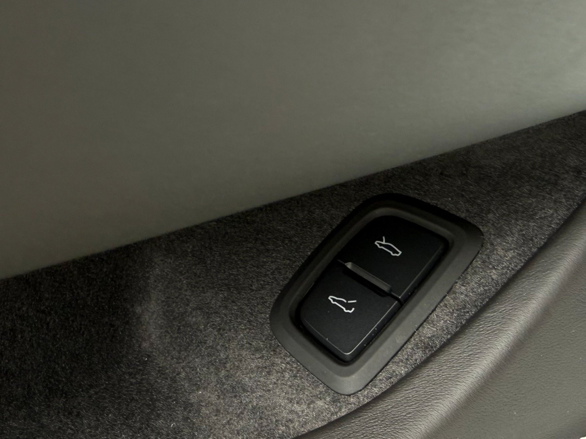 Used 2024 Chevrolet Corvette E-Ray AWD/4WD image 52